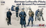 ICM48082 WWII German Luftwaffe Pilots and Ground Personnel