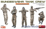 MA37032 Bundeswehr tank crew
