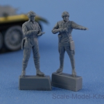 NS-F-72007 Set of two figures 